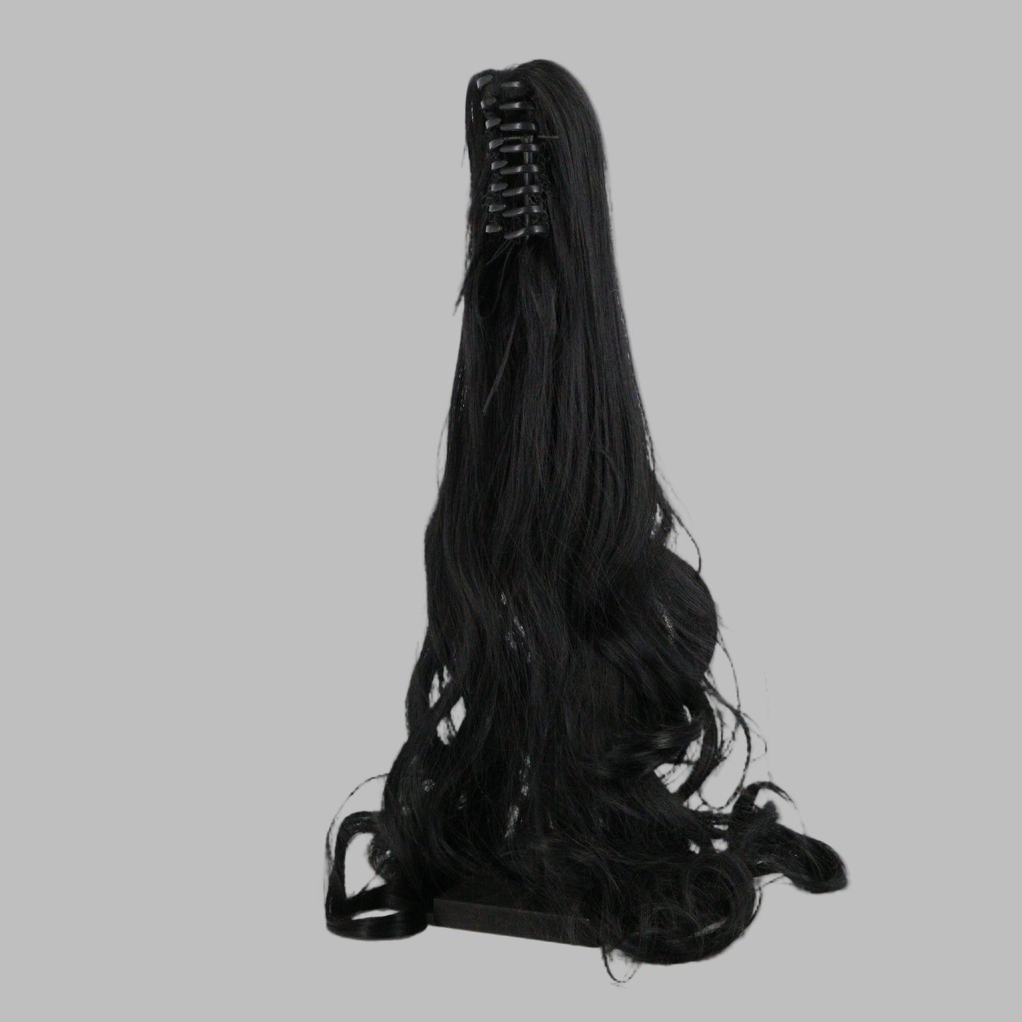 Zoey Pony Tail Synthetic Range 26inch With Claw Clip Colour Natural