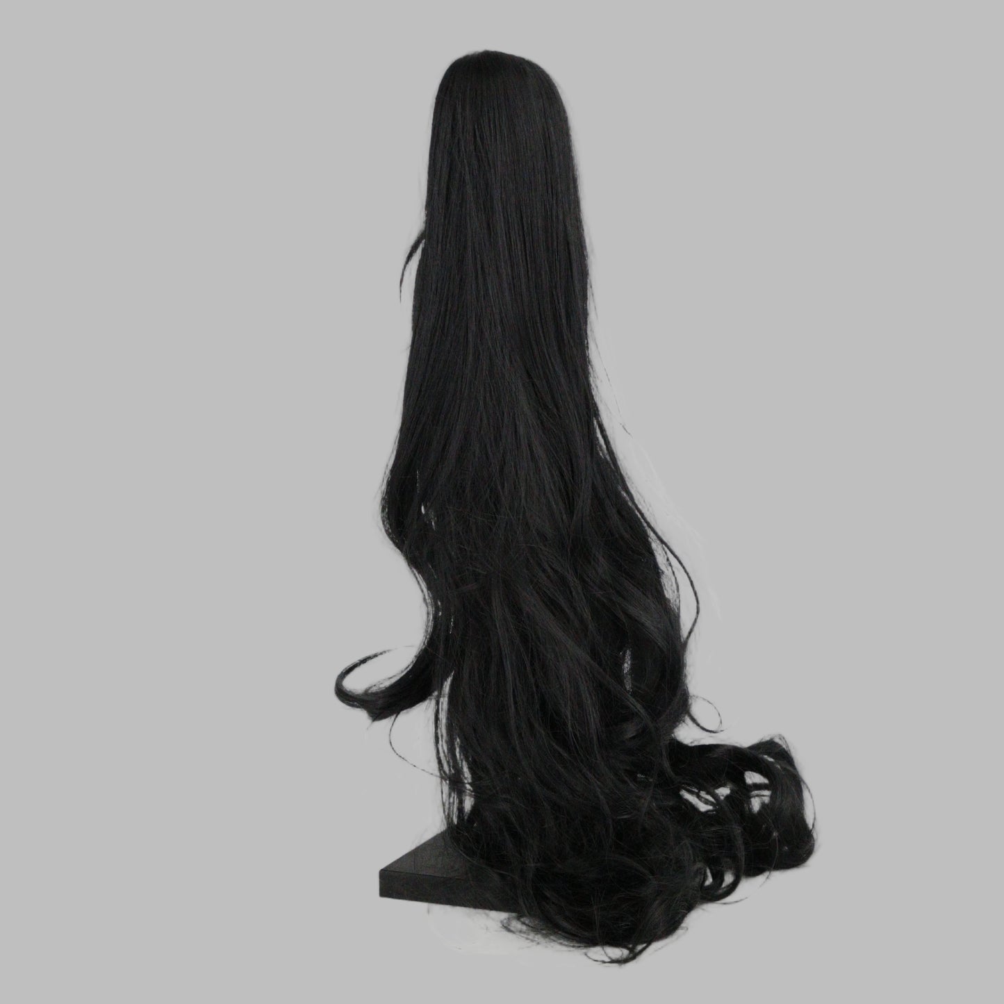 Zoey Pony Tail Synthetic Range 26inch With Claw Clip Colour Natural
